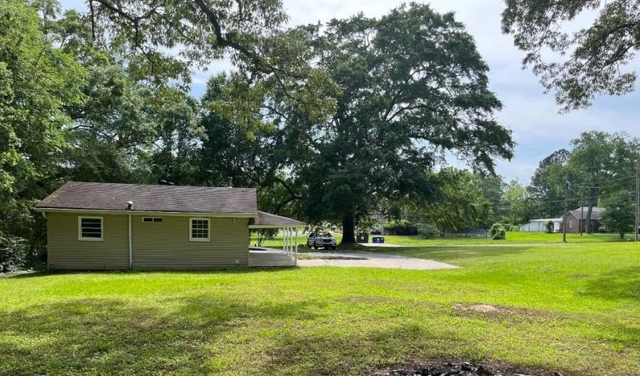 2888 Old Summerville Rd, Armuchee, GA 30105 - 2 Beds, 1 Bath