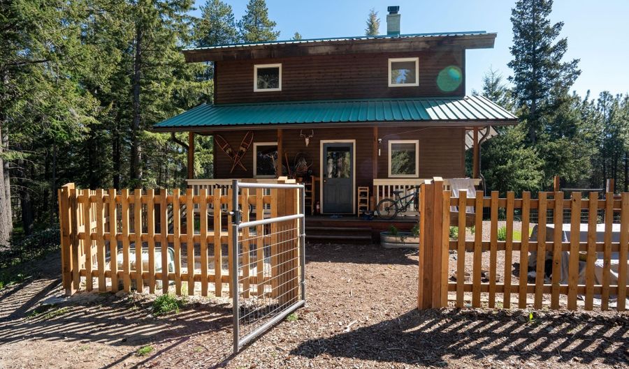 450 Coyote Way, Bonners Ferry, ID 83805 - 3 Beds, 2 Bath