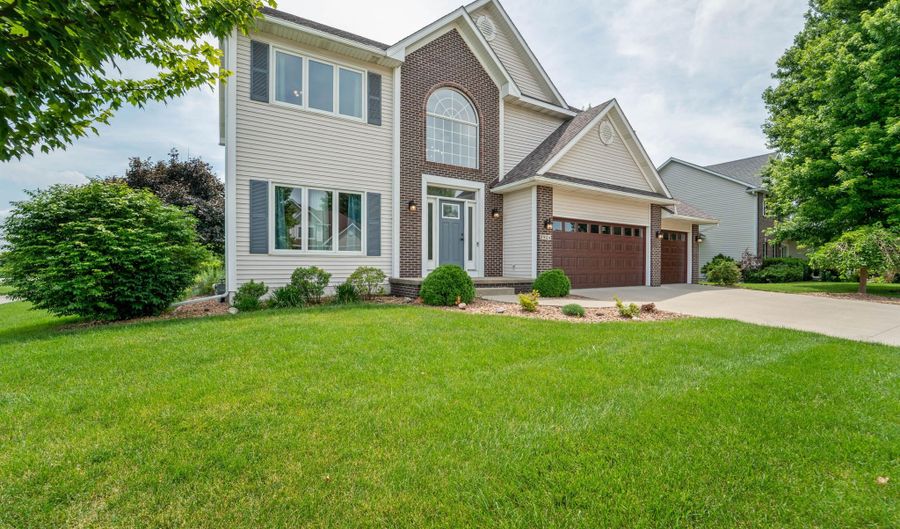 2904 Bayberry Rd, Ames, IA 50014 - 4 Beds, 3 Bath