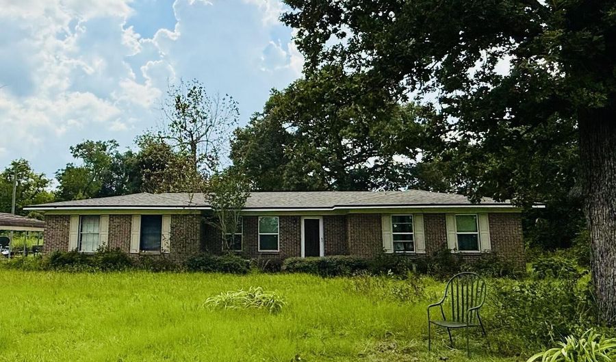 4967 Kings Rd, Bascom, FL 32423 - 3 Beds, 2 Bath