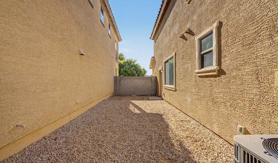 905 E AGUA FRIA Ln, Avondale, AZ 85323 - 4 Beds, 3 Bath