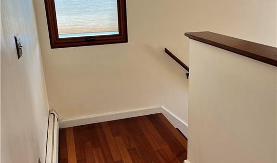 27 Venturi Grn B, North Providence, RI 02904 - 2 Beds, 2 Bath