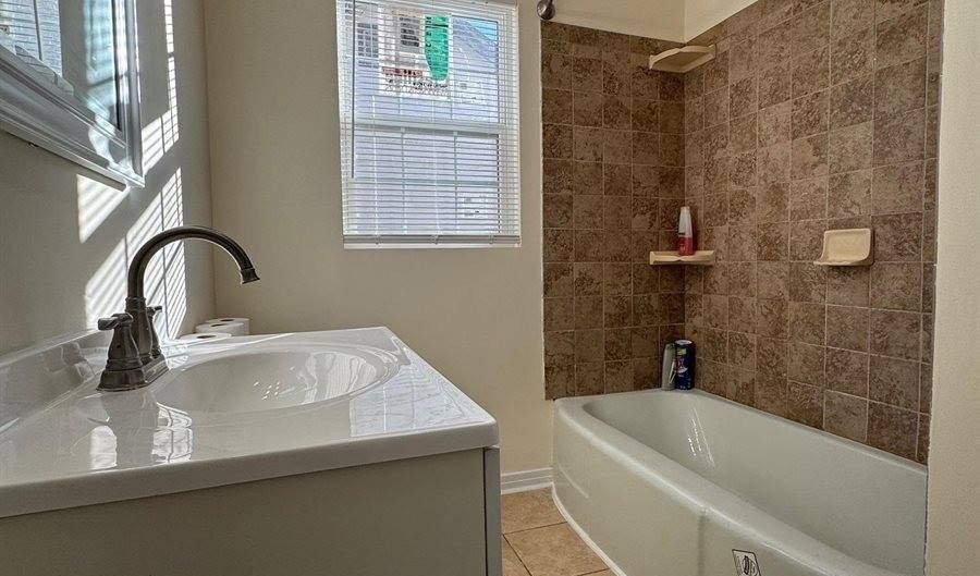 1120 N C St, Arkansas City, KS 67005 - 2 Beds, 1 Bath