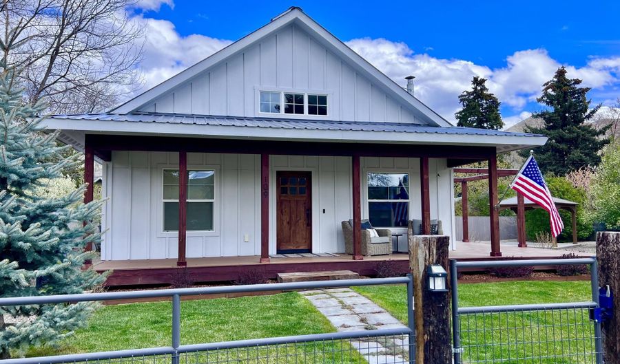109 S 2nd St, Bellevue, ID 83313 - 3 Beds, 3 Bath
