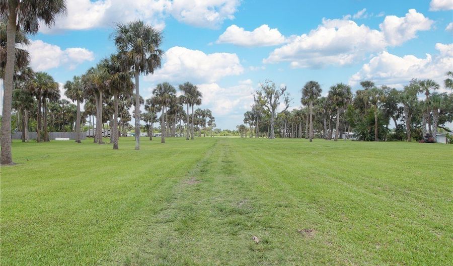 21 Aloe St, Alva, FL 33920 - 2 Beds, 2 Bath