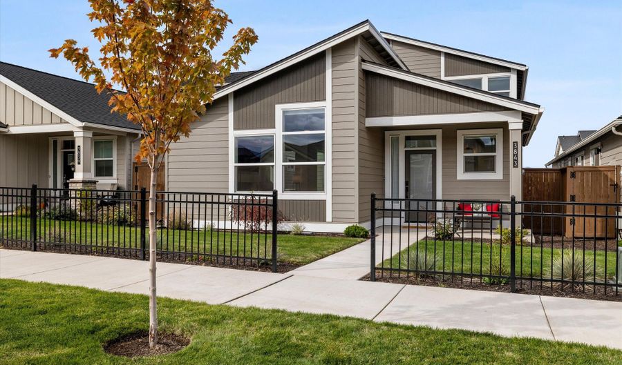 3843 NE Petrosa Ave, Bend, OR 97701 - 3 Beds, 3 Bath