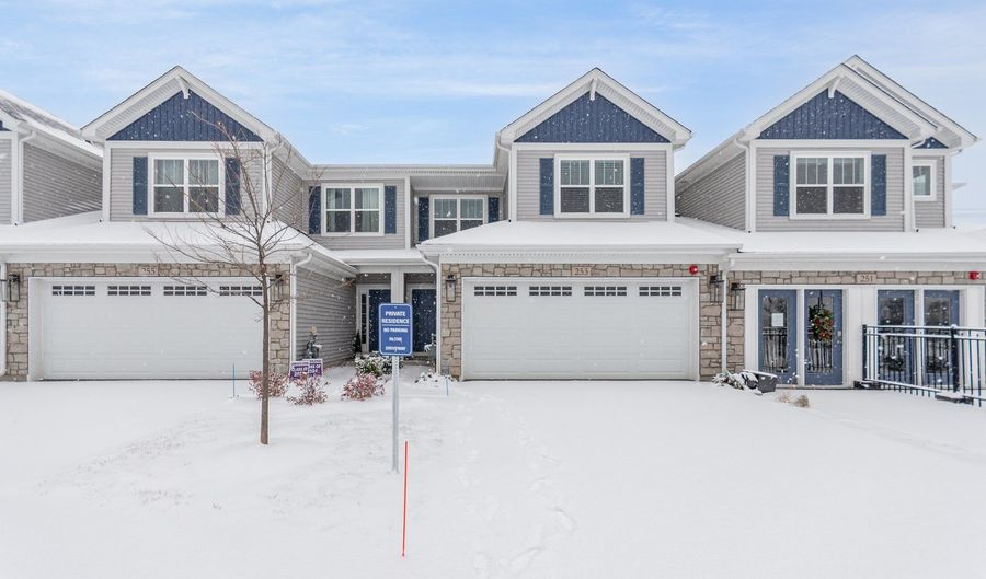 253 Masters Dr, Addison, IL 60101 - 2 Beds, 3 Bath