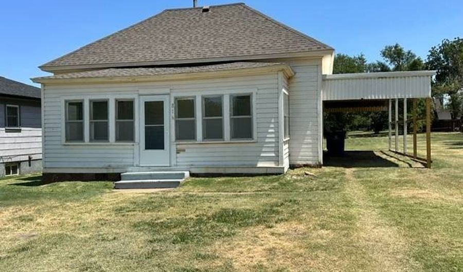 816 4th St, Alva, OK 73717 - 3 Beds, 2 Bath