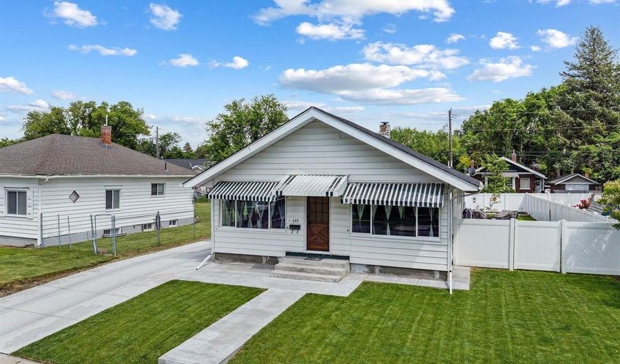 649 Tyhee Ave, American Falls, ID 83211 - 4 Beds, 2 Bath