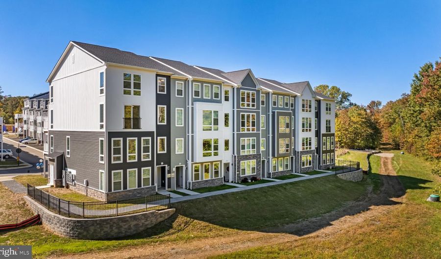900 GILBERT Rd 3613B, Aberdeen, MD 21001 - 3 Beds, 3 Bath