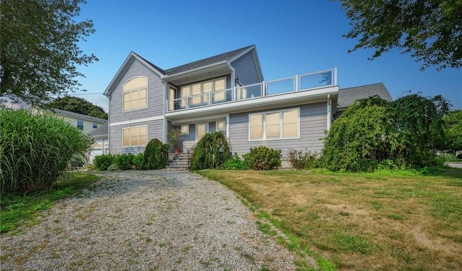 18 Anawan Ave, Narragansett, RI 02882 - 3 Beds, 3 Bath