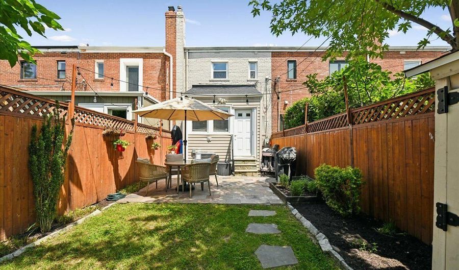 533 E LURAY Ave, Alexandria, VA 22301 - 3 Beds, 2 Bath