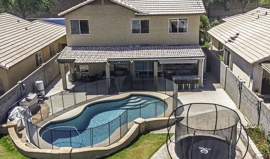 5976 W KESLER Ln, Chandler, AZ 85226 - 4 Beds, 3 Bath