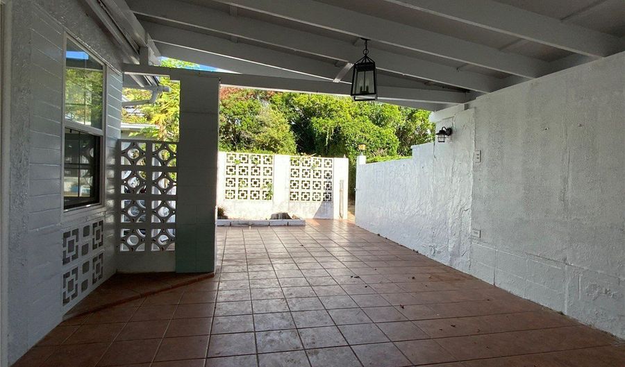 1250 Ulupuni St, Kailua, HI 96734 - 4 Beds, 3 Bath
