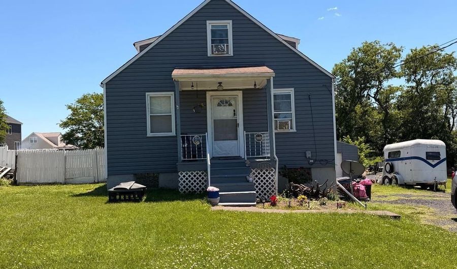 7827 PRICE Ln, Baltimore, MD 21237 - 3 Beds, 1 Bath