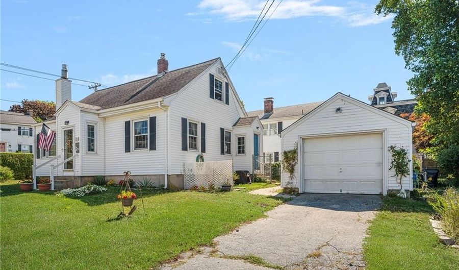 155 Evarts St, Newport, RI 02840 - 3 Beds, 2 Bath