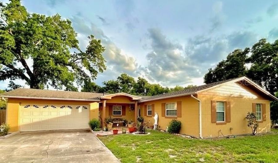 650 SHERWOOD Dr, Altamonte Springs, FL 32701 - 3 Beds, 2 Bath