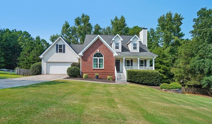 4522 Mulberry Fields Ln, Auburn, GA 30011 - 3 Beds, 4 Bath