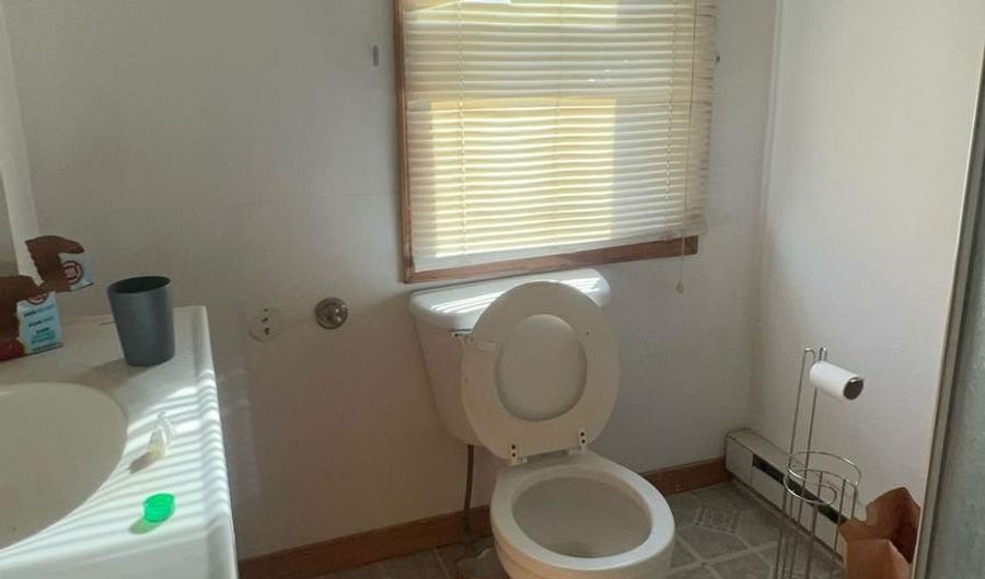 209 E 6TH St, Laurel, DE 19956 - 3 Beds, 2 Bath