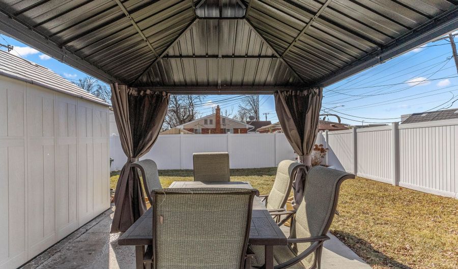 15945 Horger St. Ave, Allen Park, MI 48101 - 3 Beds, 2 Bath
