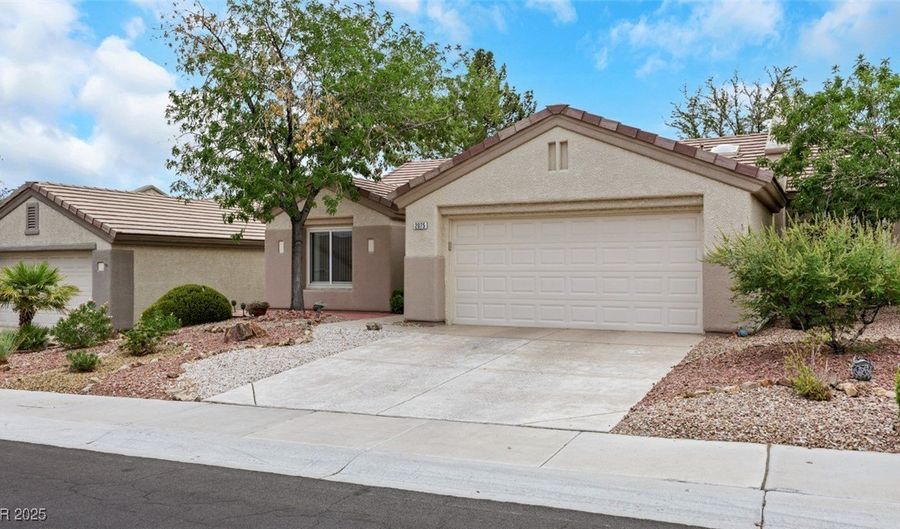 2075 Joy View Ln, Henderson, NV 89012 - 2 Beds, 2 Bath