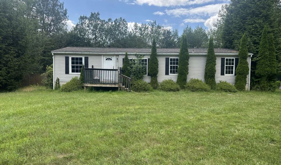 149 Tapuco Dr, Albrightsville, PA 18210 - 3 Beds, 2 Bath