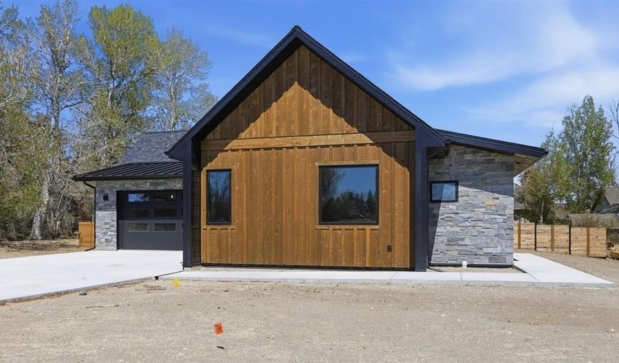 2301 Songbird Ct, Cody, WY 82414 - 3 Beds, 2 Bath