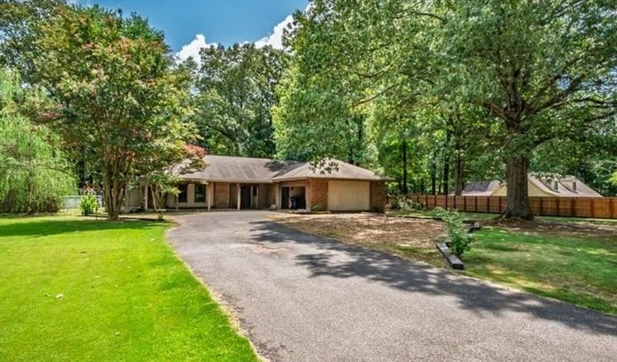209 Musgrove Rd, Batesville, MS 38606 - 3 Beds, 2 Bath