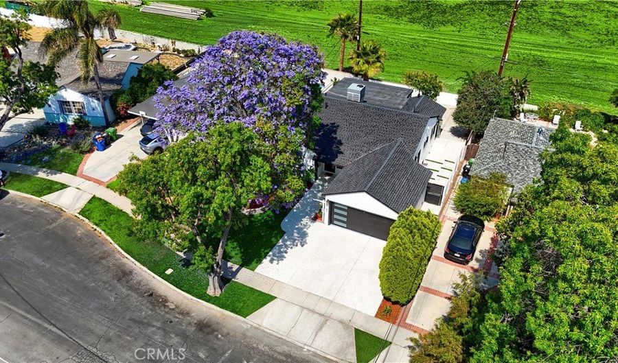 6160 Shoshone Ave, Encino, CA 91316 - 4 Beds, 3 Bath
