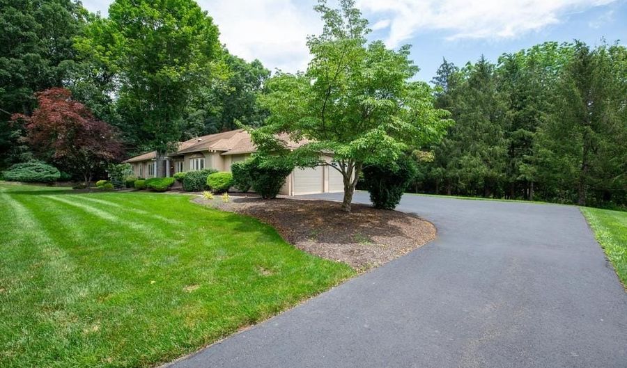 1015 STONEBRIDGE Rd, Ambler, PA 19002 - 3 Beds, 3 Bath