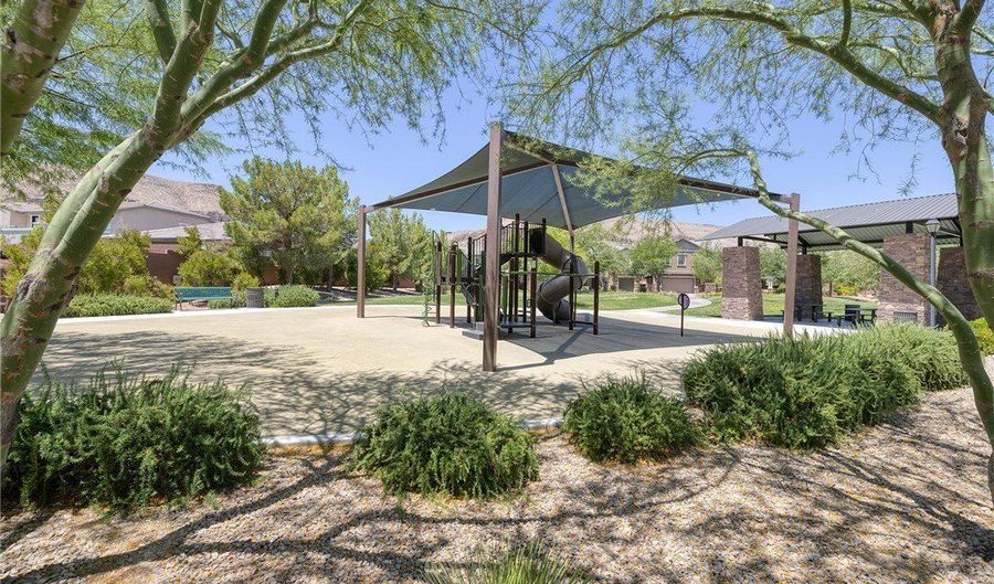 10524 Bryn Haven Ave, Las Vegas, NV 89135 - 5 Beds, 5 Bath