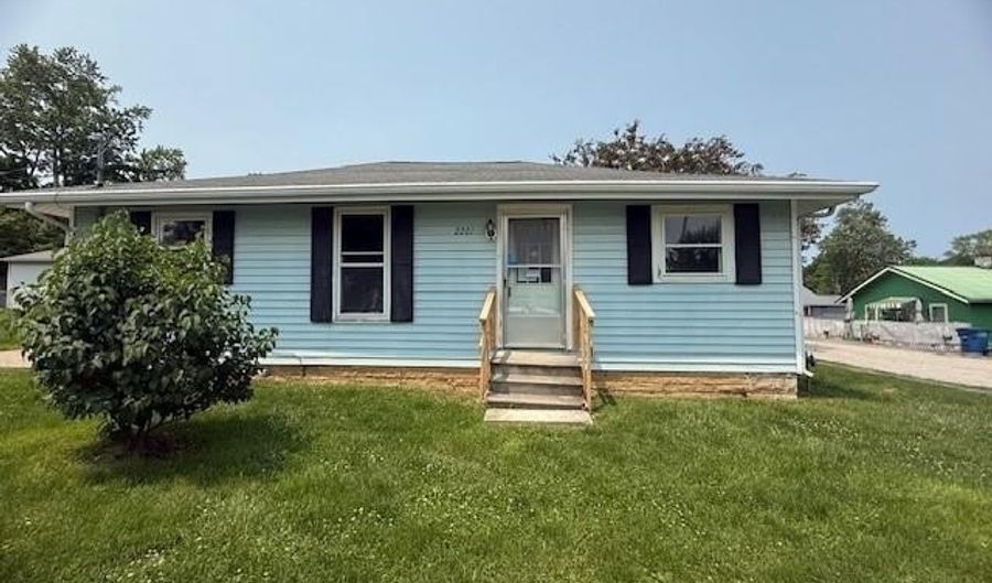2201 7Th St, Bedford, IN 47421 - 2 Beds, 2 Bath