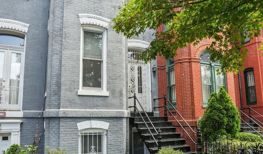 628 A St NE, Washington, DC 20002 - 4 Beds, 3 Bath