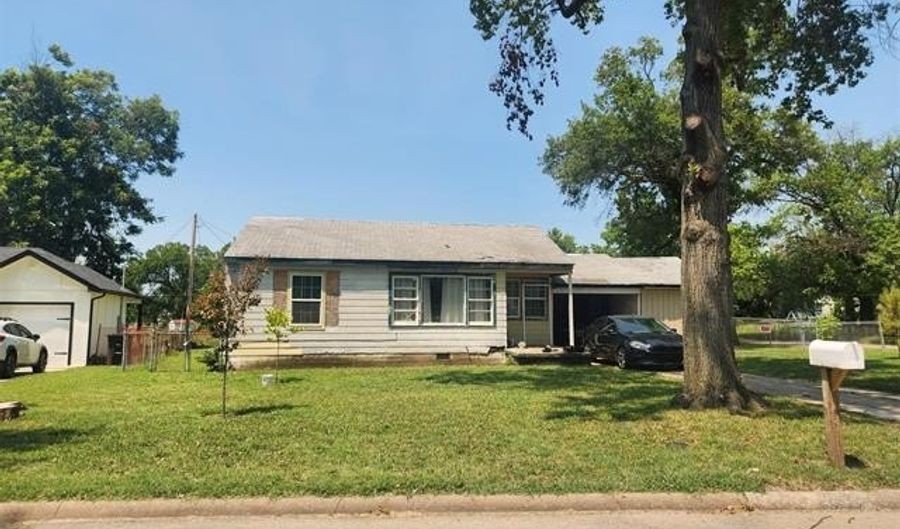 1507 S Elm Ave, Bartlesville, OK 74003 - 2 Beds, 1 Bath