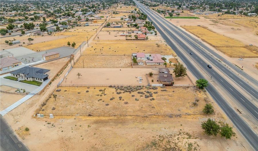 20660 US Highway 18, Apple Valley, CA 92307 - 2 Beds, 1 Bath