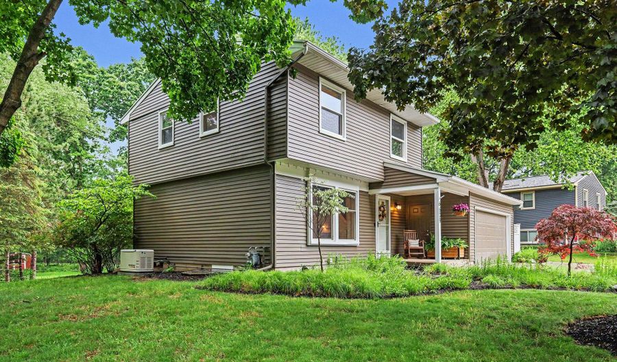 6609 Rix St SE, Ada, MI 49301 - 4 Beds, 2 Bath