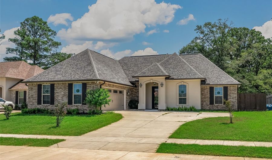 46 Crowder Dr, Benton, LA 71006 - 4 Beds, 2 Bath