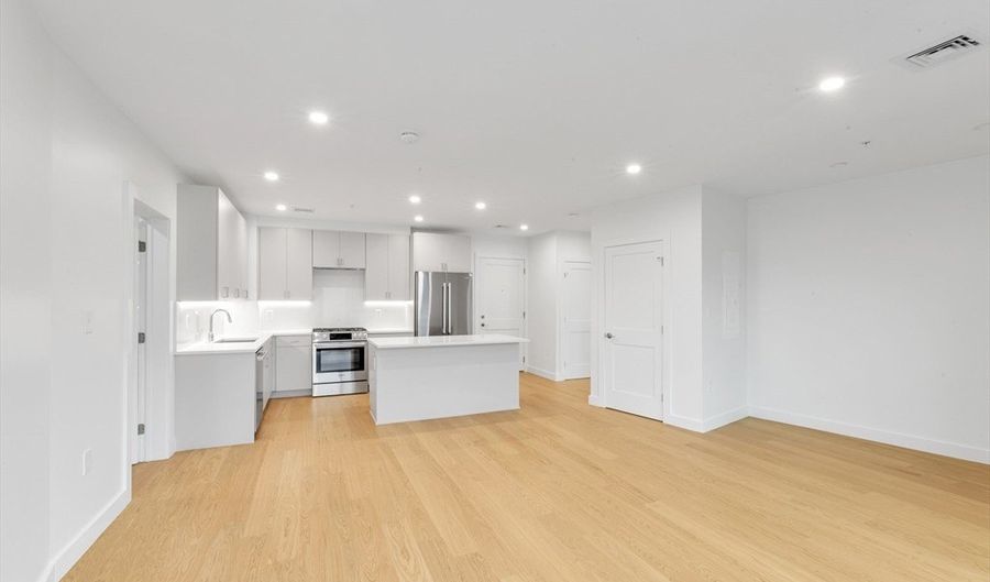 256 Dorchester St 402, Boston, MA 02127 - 2 Beds, 2 Bath