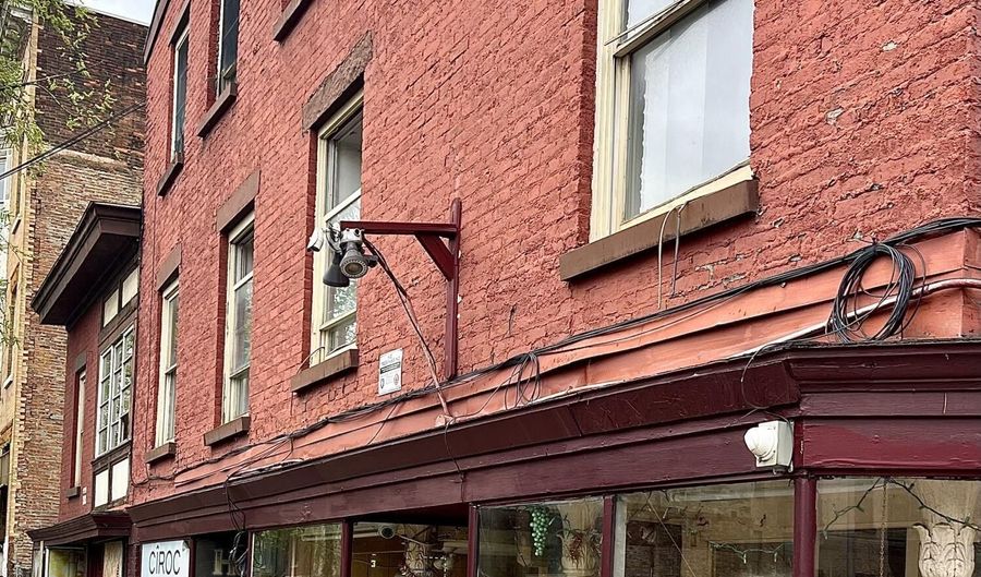 146 Madison Ave, Albany, NY 12202 - 0 Beds, 3 Bath