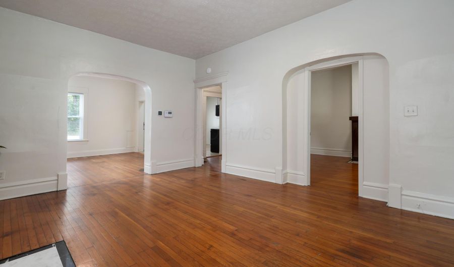 1760 N 4th St, Columbus, OH 43201 - 6 Beds, 2 Bath