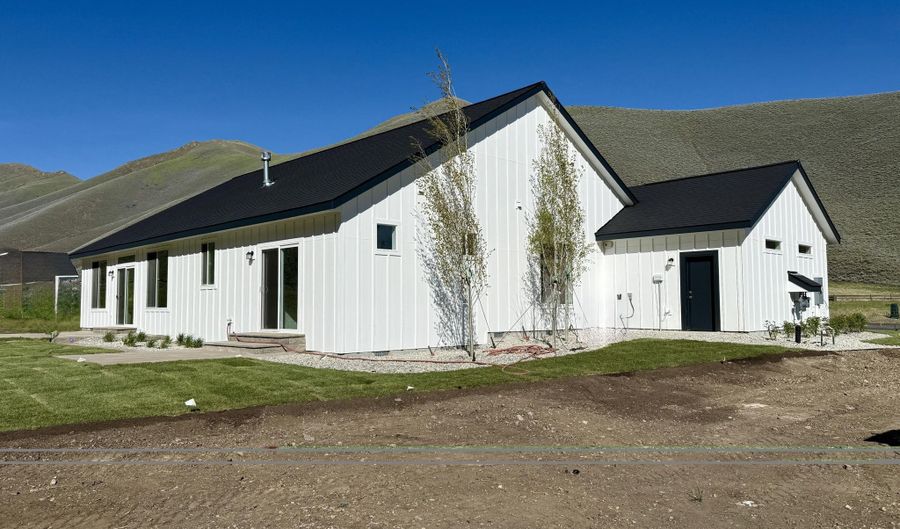 409 Rosewood Dr, Bellevue, ID 83313 - 4 Beds, 3 Bath