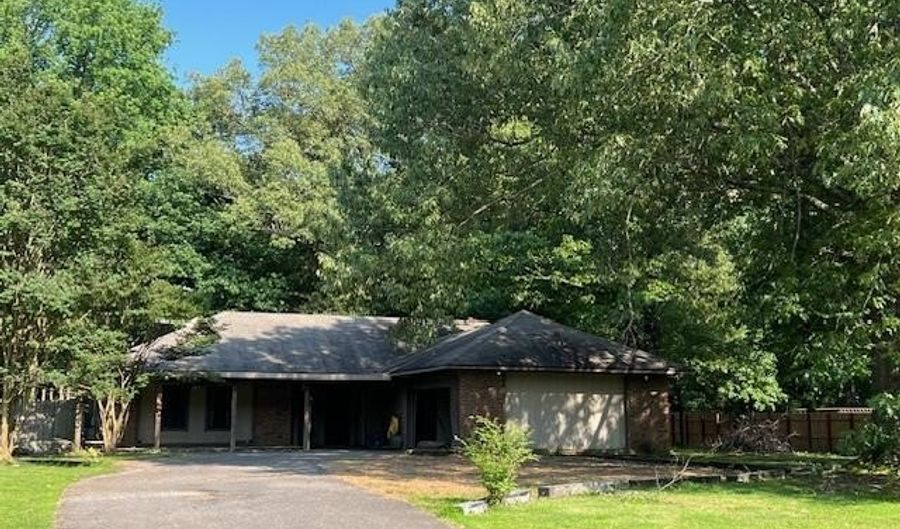 209 Musgrove Rd, Batesville, MS 38606 - 3 Beds, 2 Bath