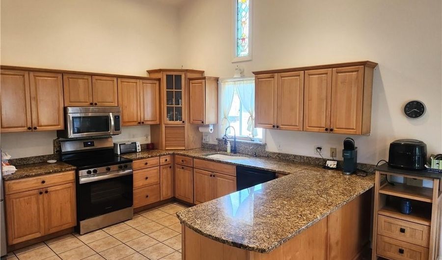 56 Wanda St, Narragansett, RI 02882 - 4 Beds, 4 Bath