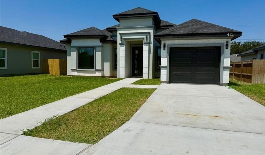 421 S 12th St, Alamo, TX 78516 - 3 Beds, 2 Bath