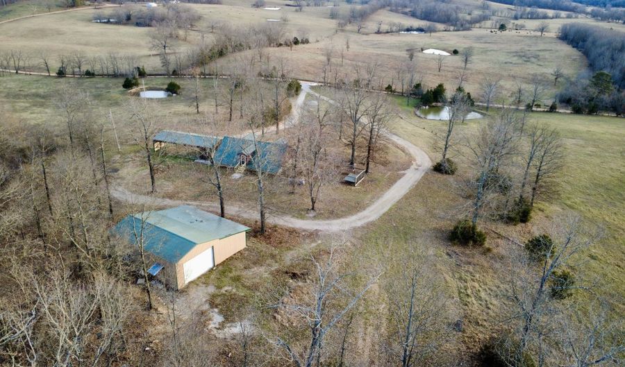 363 County Road 234, Alton, MO 65606 - 5 Beds, 3 Bath