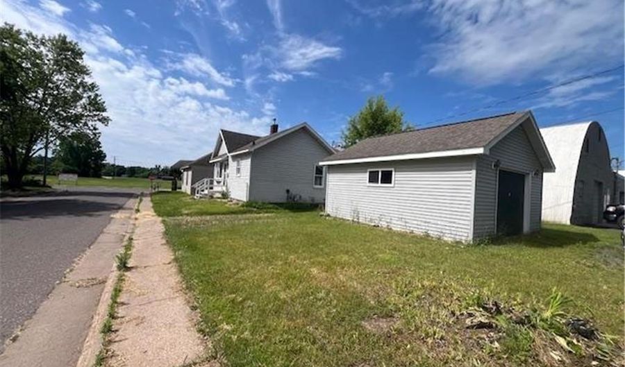 205 Riverside Blvd, Amery, WI 54001 - 2 Beds, 1 Bath