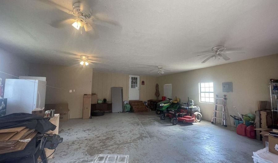 266 S Pkwy, Bethel Springs, TN 38315 - 3 Beds, 3 Bath