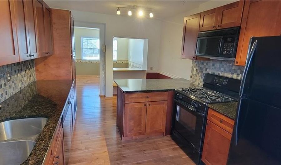 964 Claygate Ct, Ballwin, MO 63021 - 3 Beds, 3 Bath