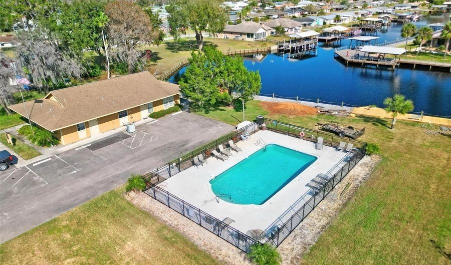 1640 JUNO Trl 105F, Astor, FL 32102 - 2 Beds, 1 Bath