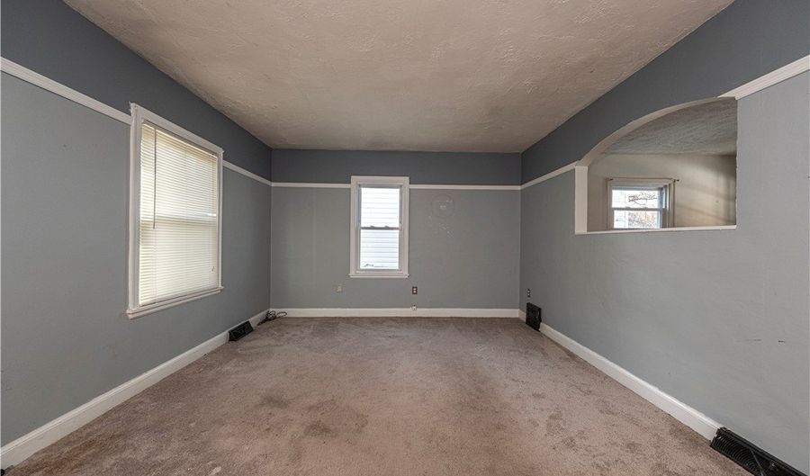 2402 W Main St, Aliquippa, PA 15001 - 4 Beds, 2 Bath